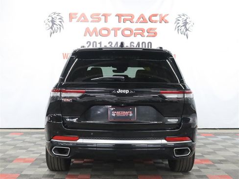 Used 2023 Jeep Grand Cherokee Summit AWD/4WD image 5