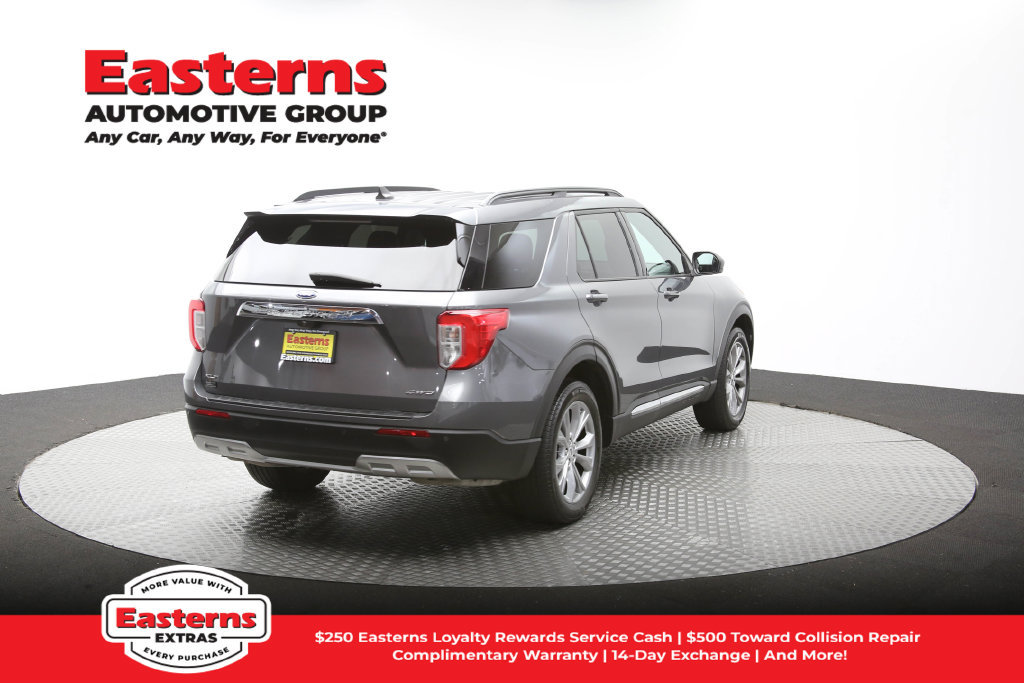 Used 2023 Ford Explorer XLT w/ Equipment Group 202A AWD/4WD image 41