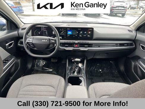 Used 2025 Kia K4 EX image 45