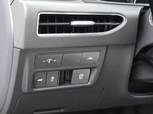 Used 2023 Hyundai Sonata SEL image 15