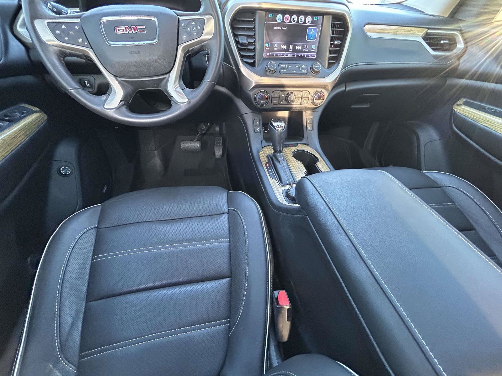 Used 2017 GMC Acadia Denali w/ Technology Package FWD image 13