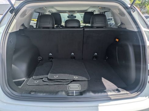 Used 2022 Jeep Compass Latitude w/ Sun and Sound Group AWD/4WD image 19