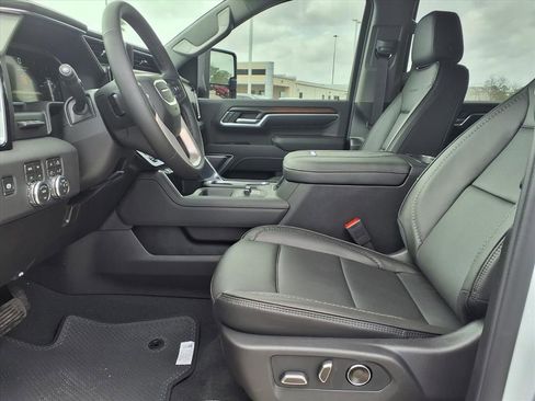 New 2026 GMC Sierra 2500 Denali w/ Denali Reserve Package AWD/4WD image 8