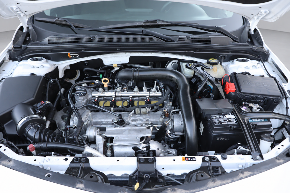 Used 2020 Chevrolet Malibu LT FWD image 40