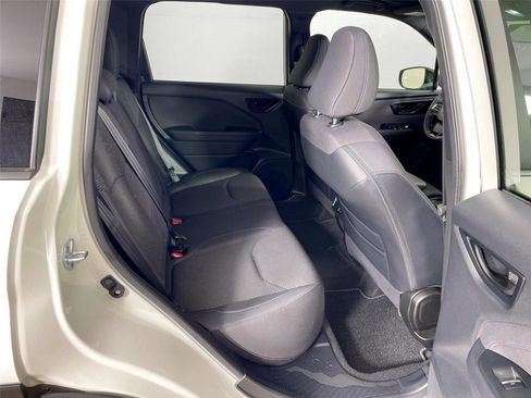 Used 2025 Subaru Forester Premium image 27