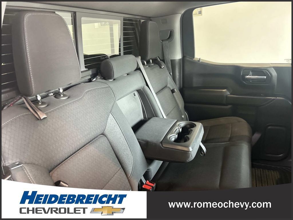 Certified 2022 Chevrolet Silverado 1500 LT w/ Convenience Package II AWD/4WD image 33