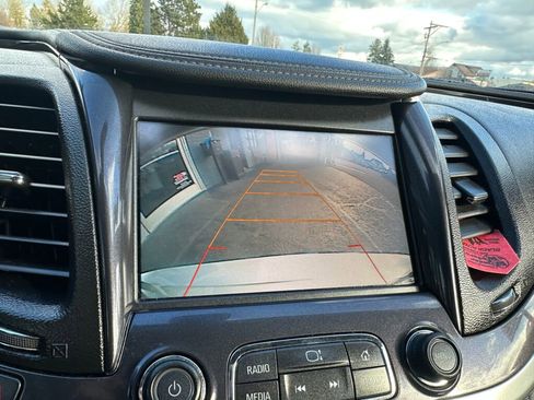 Used 2017 Chevrolet Impala LT w/ Convenience Package FWD image 22