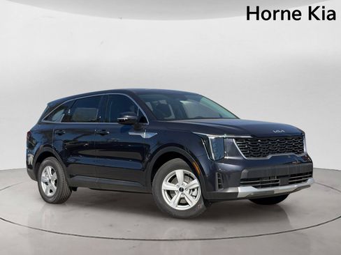 New 2026 Kia Sorento LX FWD image 2