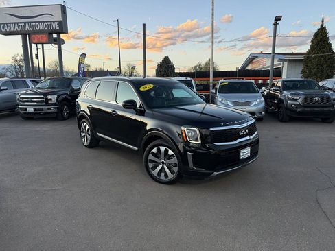 Used 2022 Kia Telluride S image 2