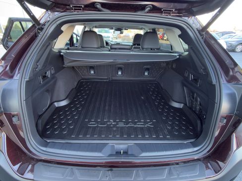 Used 2025 Subaru Outback Touring image 12