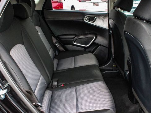 Used 2023 Kia Soul LX w/ LX Technology Package image 37