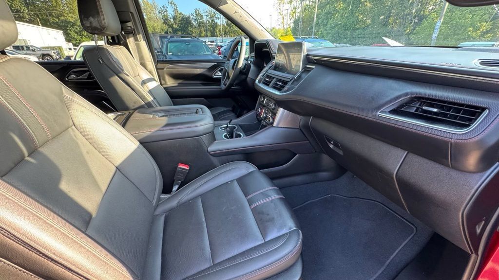 Used 2024 Chevrolet Suburban RST w/ Luxury Package AWD/4WD image 14