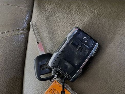 Used 2014 GMC Sierra 1500 SLT w/ SLT Crew Cab Value Package image 12