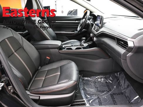Used 2024 Nissan Altima 2.5 SR FWD image 24