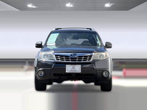 Used 2012 Subaru Forester 2.5X Touring AWD/4WD image 5