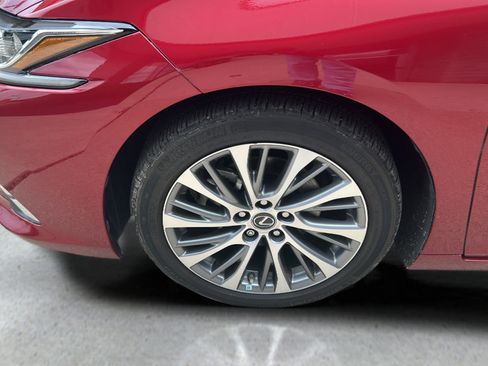 Used 2020 Lexus ES 350 w/ Premium Package FWD image 9