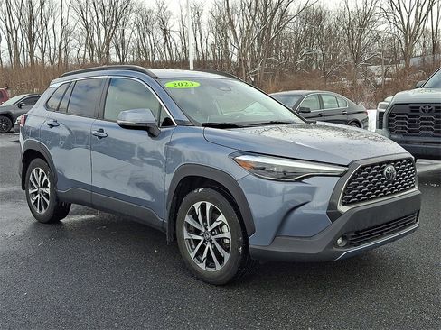 Certified 2023 Toyota Corolla Cross XLE w/ Convenience Package image 3