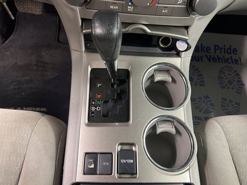 Used 2013 Toyota Highlander Plus image 15