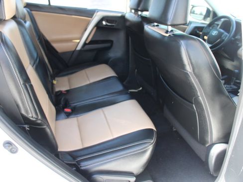 Used 2018 Toyota RAV4 XLE w/ Plus Extra Value Package AWD/4WD image 17