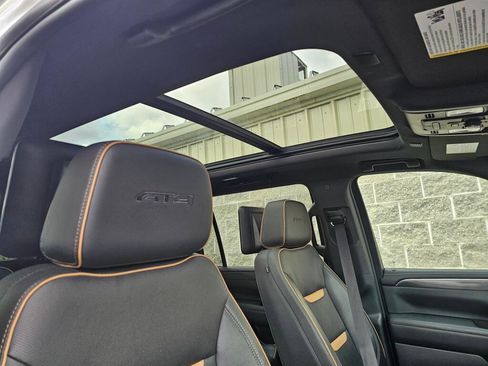 Used 2024 GMC Yukon XL AT4 w/ Technology Package AWD/4WD image 16