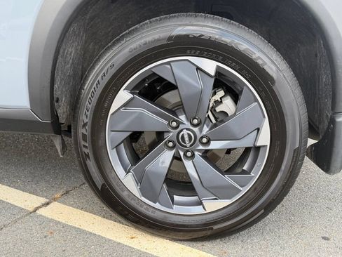 Used 2026 Nissan Rogue SV FWD image 12