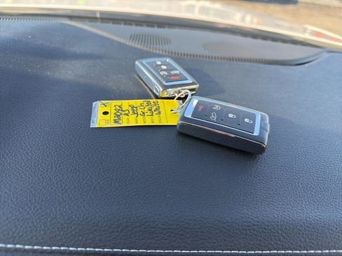 Certified 2023 Jeep Grand Cherokee Limited image 15