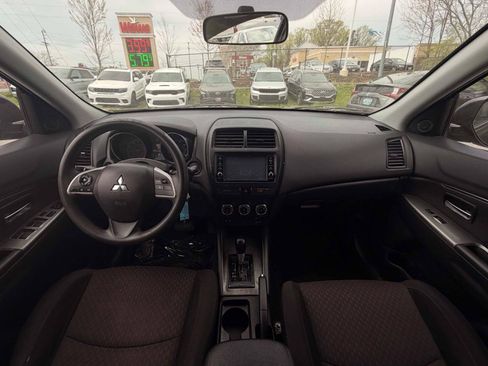 Used 2019 Mitsubishi Outlander Sport ES FWD image 13