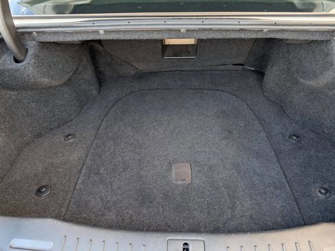 Used 2008 Cadillac DTS Luxury I w/ Sun And Sound Package image 25