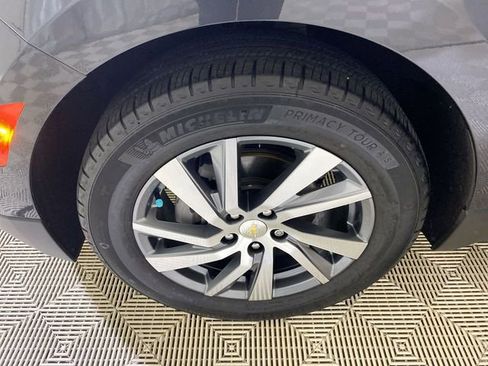 Used 2022 Chevrolet Equinox LT FWD image 22