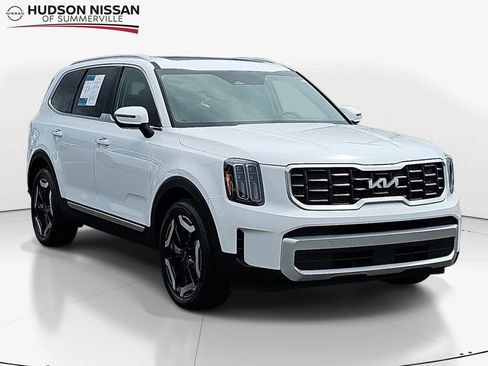 Used 2025 Kia Telluride S FWD image 1