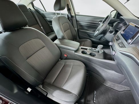 Used 2025 Nissan Altima 2.5 SV image 28