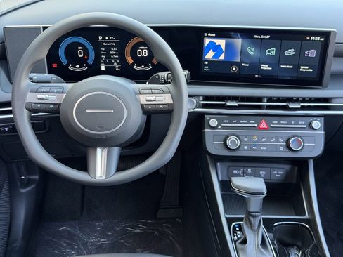 New 2026 Hyundai Tucson SE image 11