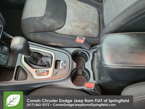 Used 2018 Jeep Cherokee Latitude w/ Cold Weather Group image 29