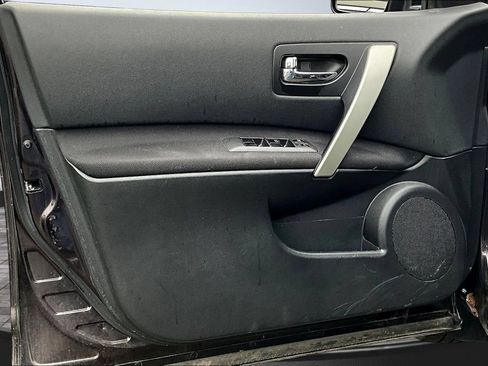 Used 2011 Nissan Rogue SV AWD/4WD image 14