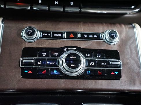 Used 2021 Lincoln Aviator Grand Touring w/ Equipment Group 301A image 24