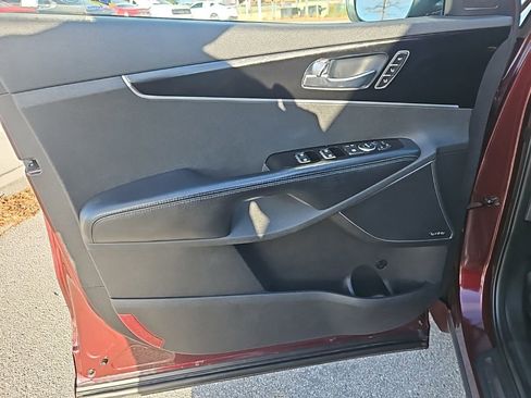 Used 2016 Kia Sorento SX image 15