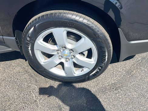 Used 2017 Chevrolet Traverse LT w/ Style and Technology Package FWD image 32