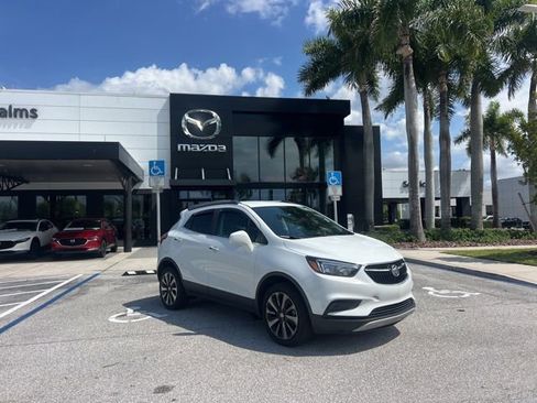 Used 2021 Buick Encore Preferred AWD/4WD image 3