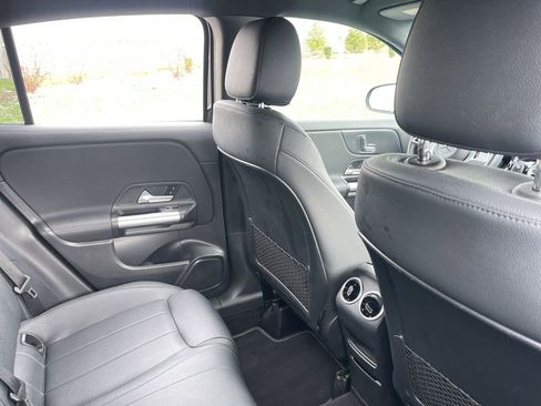 Used 2025 Mercedes-Benz GLA 250 image 26