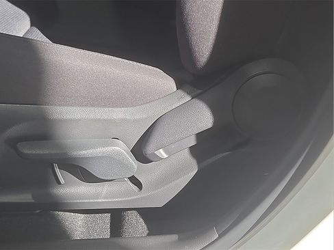 Certified 2025 Toyota RAV4 LE image 10