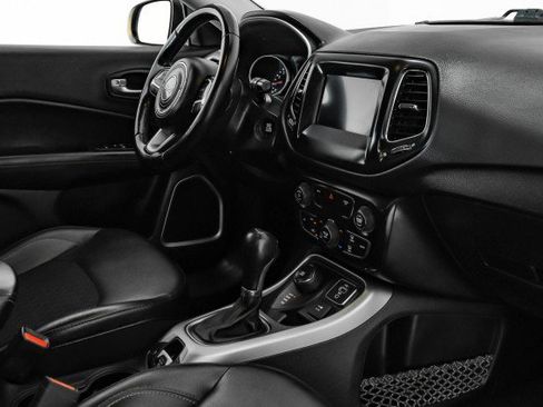 Used 2021 Jeep Compass Latitude AWD/4WD image 17