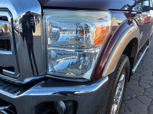 Used 2011 Ford F250 Lariat image 9
