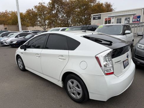 Used 2010 Toyota Prius Three image 5