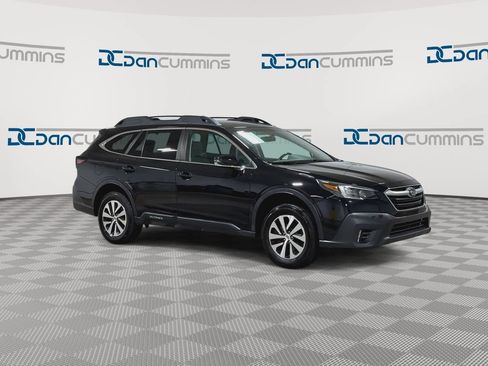 Used 2022 Subaru Outback Premium AWD/4WD image 3