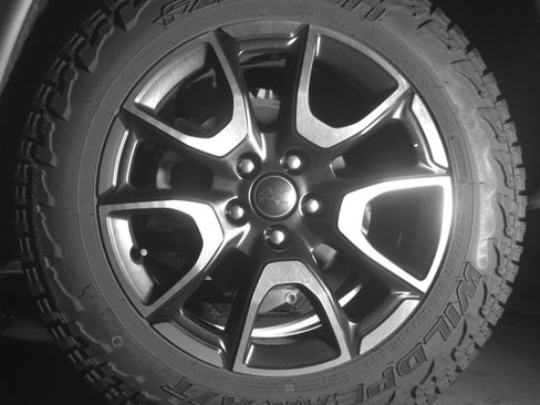 Used 2025 Jeep Compass Trailhawk AWD/4WD image 17