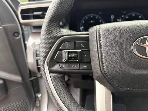 Used 2025 Toyota Tacoma TRD Off-Road w/ TRD Off Road Upgrade Package AWD/4WD image 18