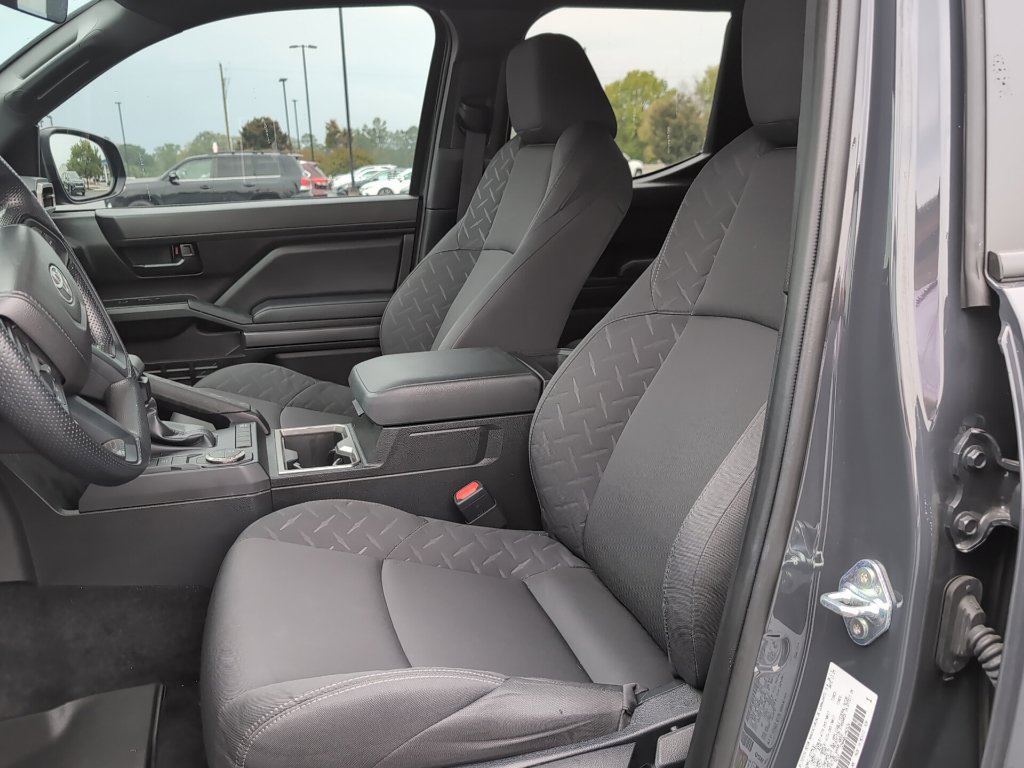 Used 2026 Toyota Tacoma SR5 RWD image 10