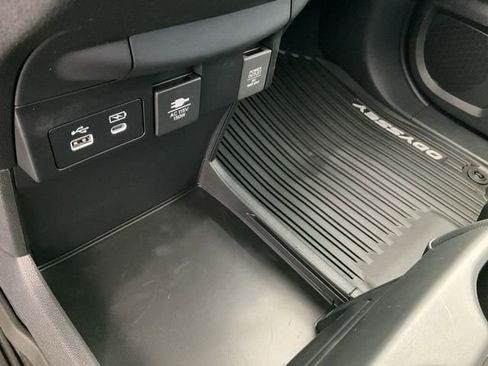 New 2026 Honda Odyssey Touring image 14