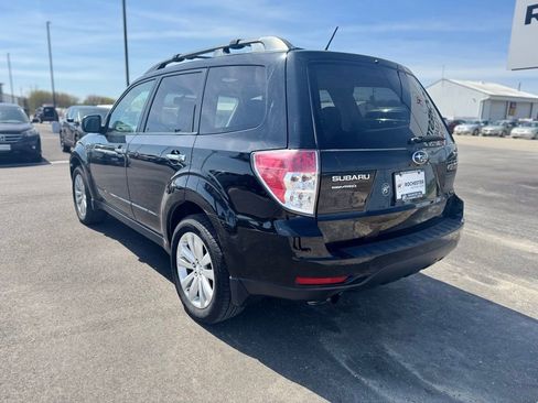 Used 2011 Subaru Forester 2.5X Premium w/ All-Weather Pkg image 42