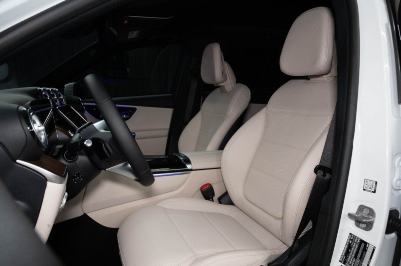 New 2027 Mercedes-Benz GLC 300 image 11